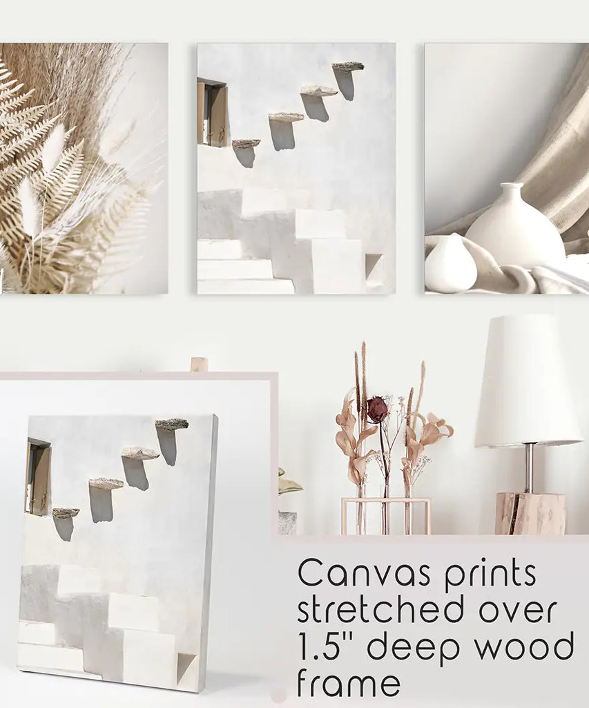 3 neutrale Boho-Wandbilder. Terrakotta-Vase und Treppe