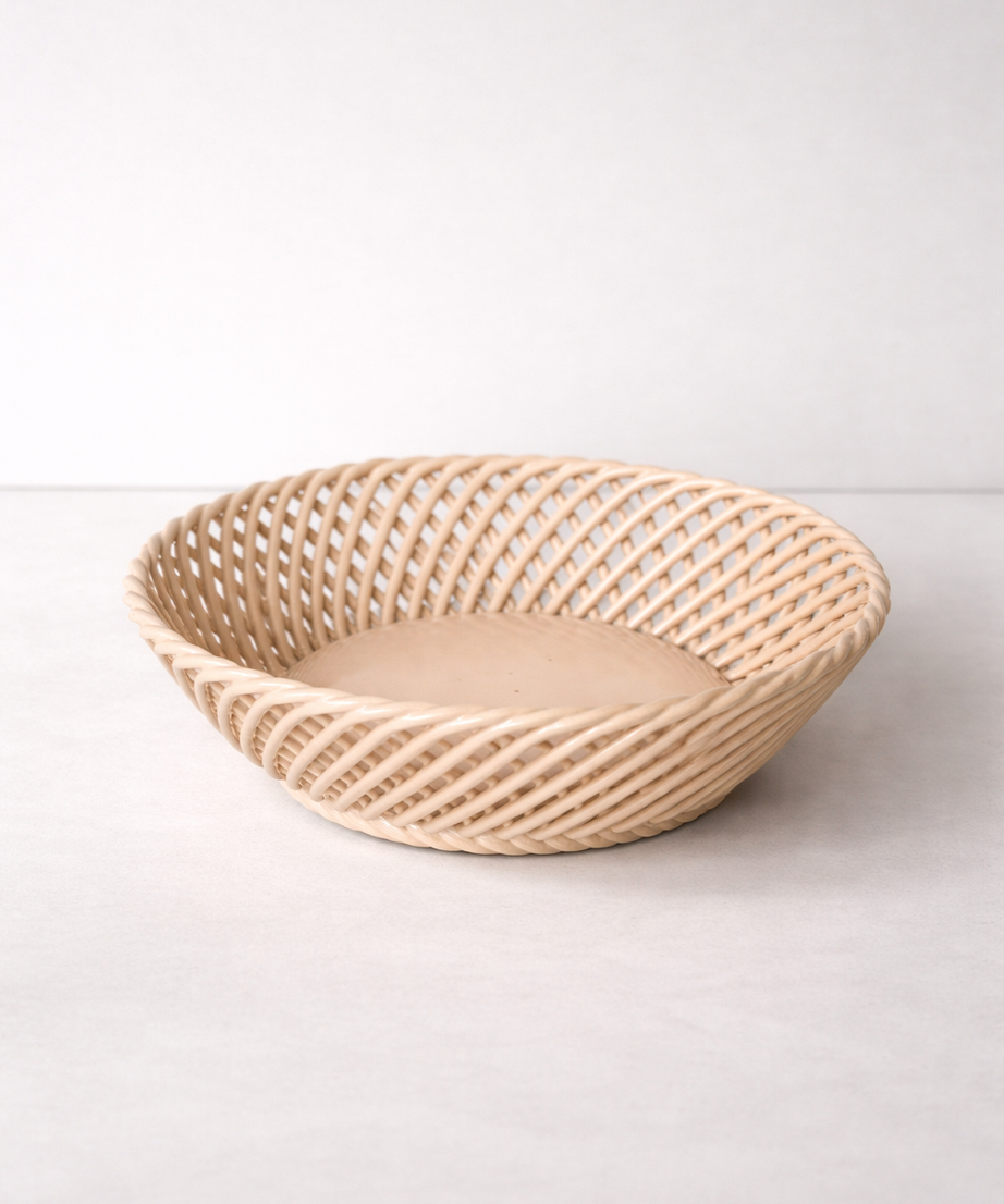 Keramik runder, handgewebter Korb – Weiß, Beige & Rosa glasierte Keramik