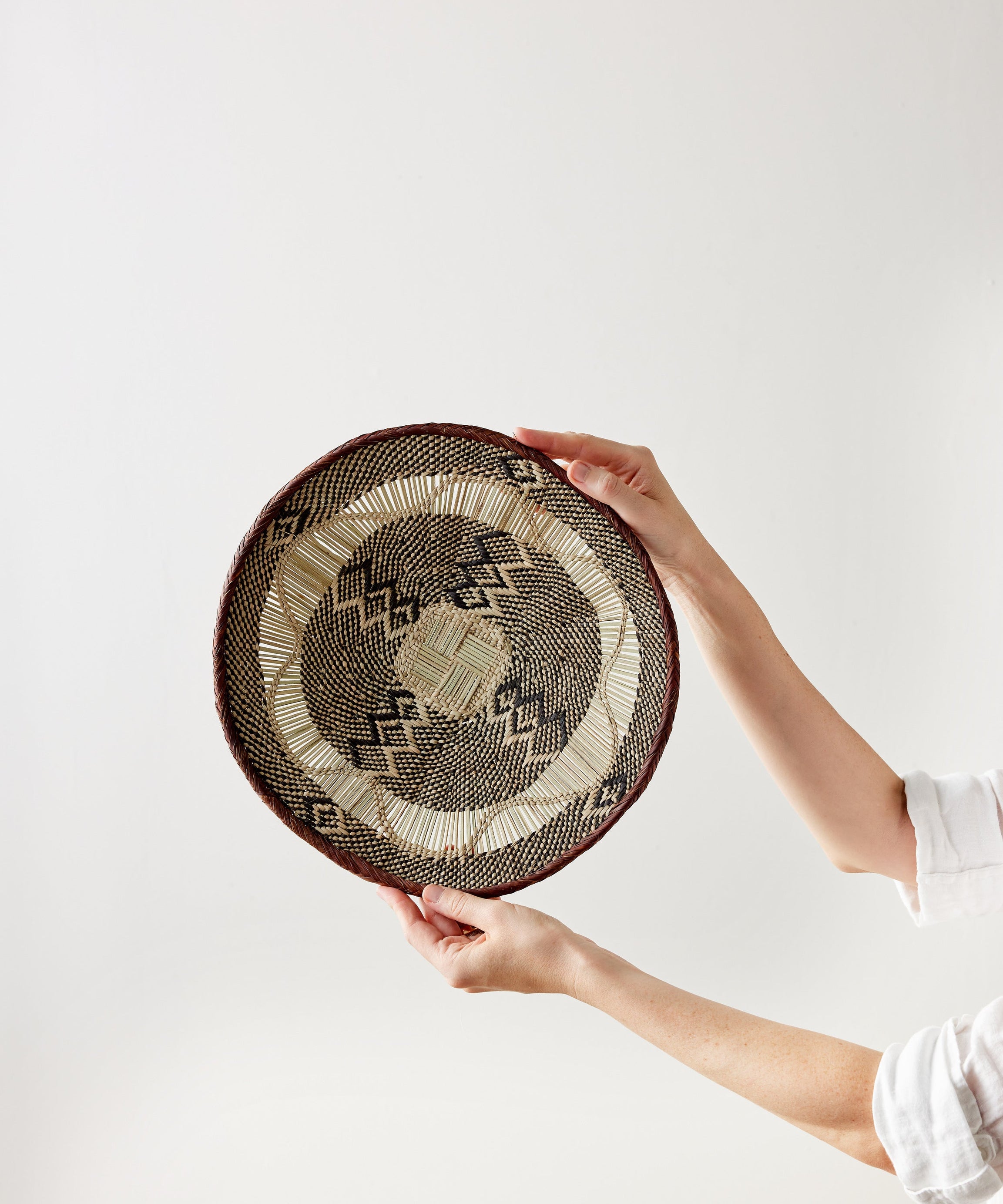 Binga Lace Patterned Basket