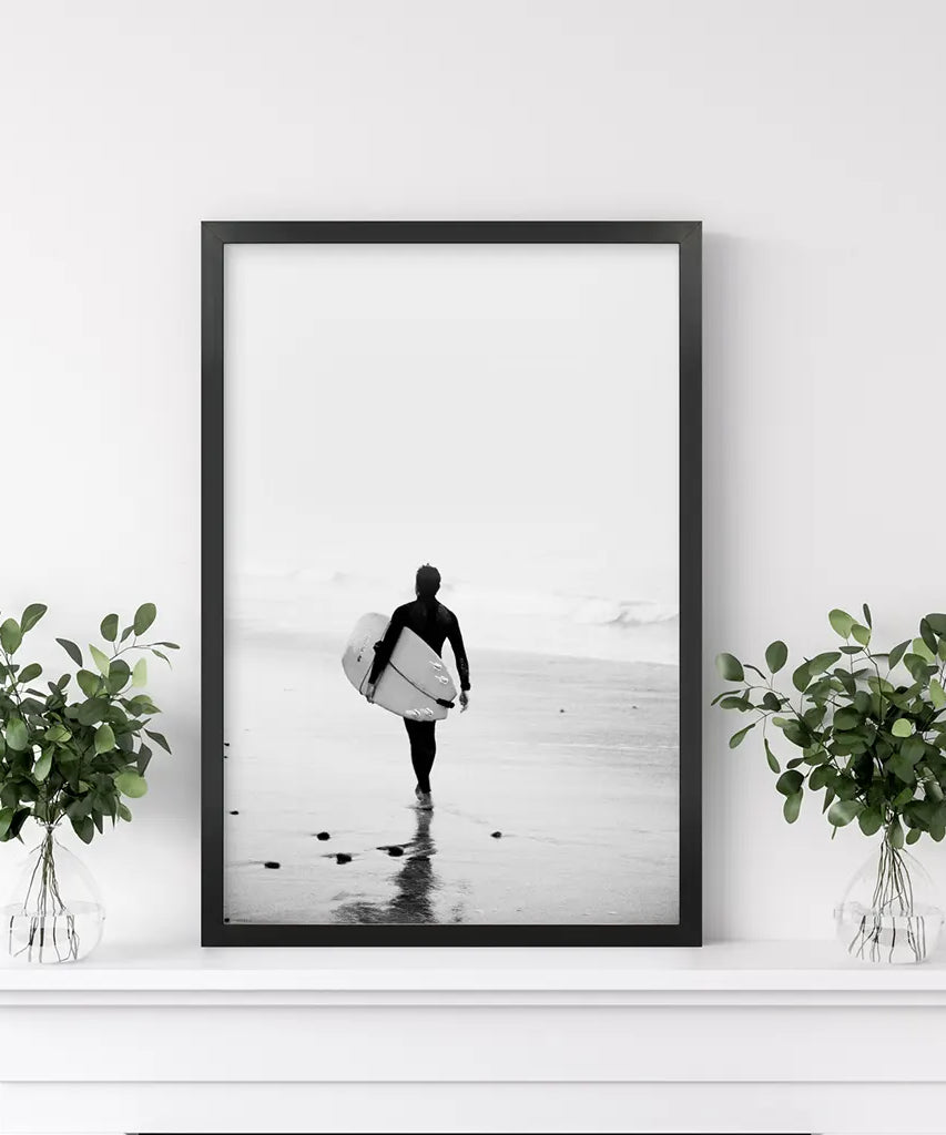 Schwarz Weiß Modernes Surfer-Foto. Druck im Küstenstil