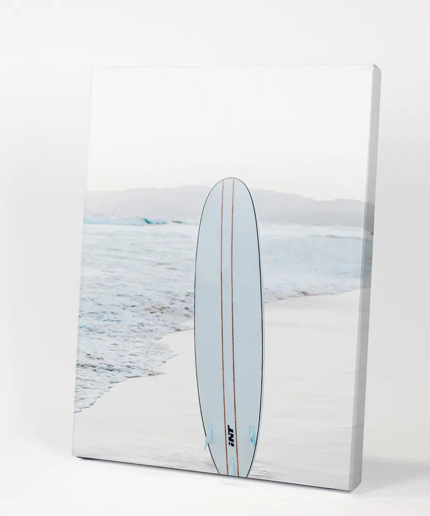 Blaues Surfbrett-Poster. Wandbild Ozeanstrand