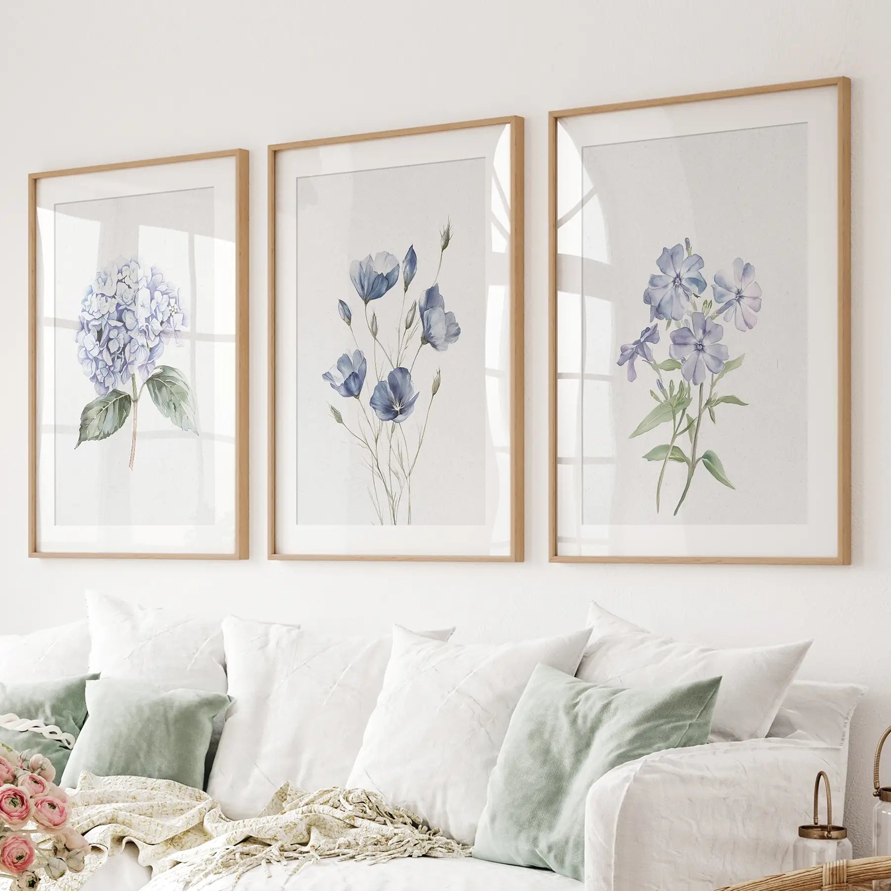 Aquarell blaue Blumen. Wandbild 3-teiliges Set