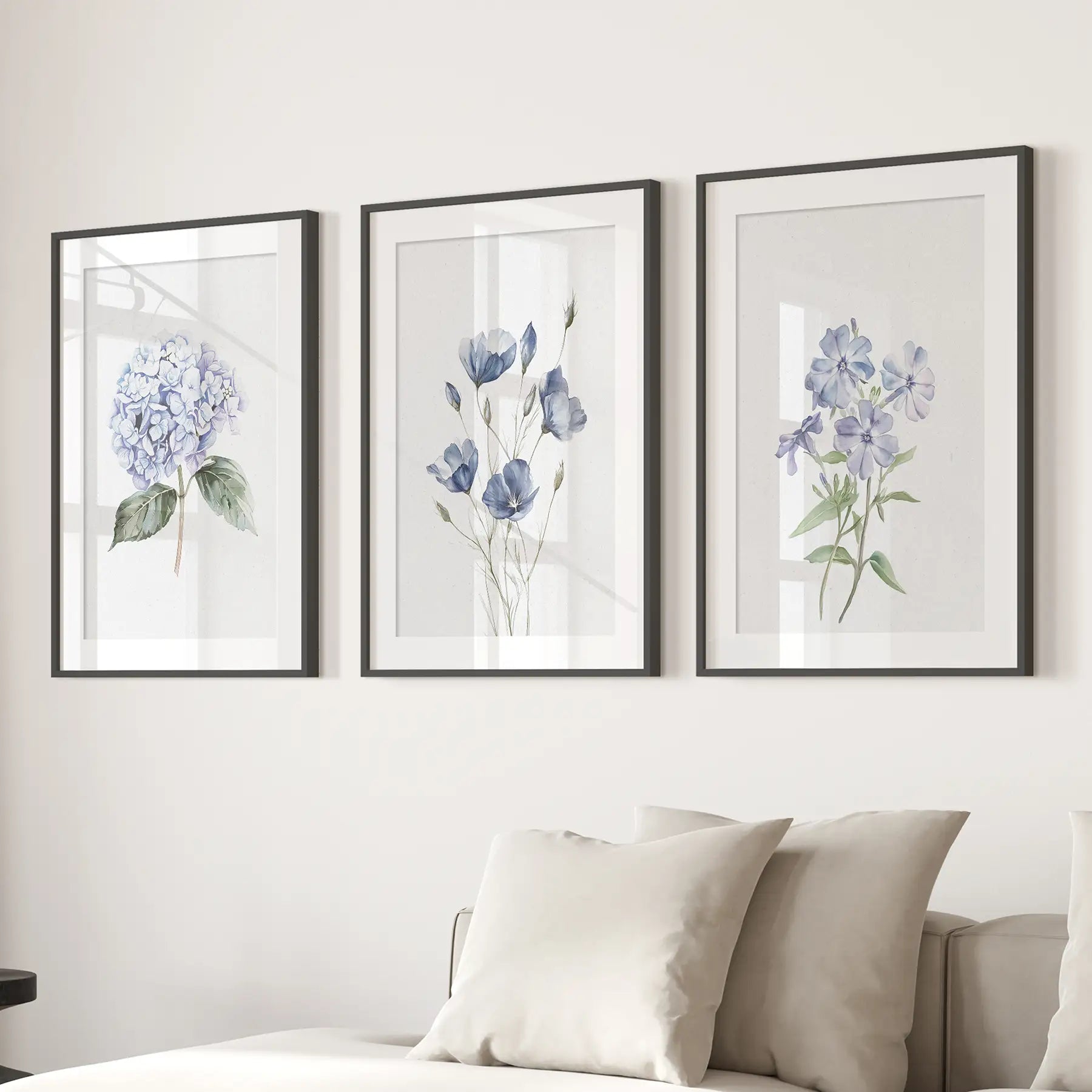 Aquarell blaue Blumen. Wandbild 3-teiliges Set