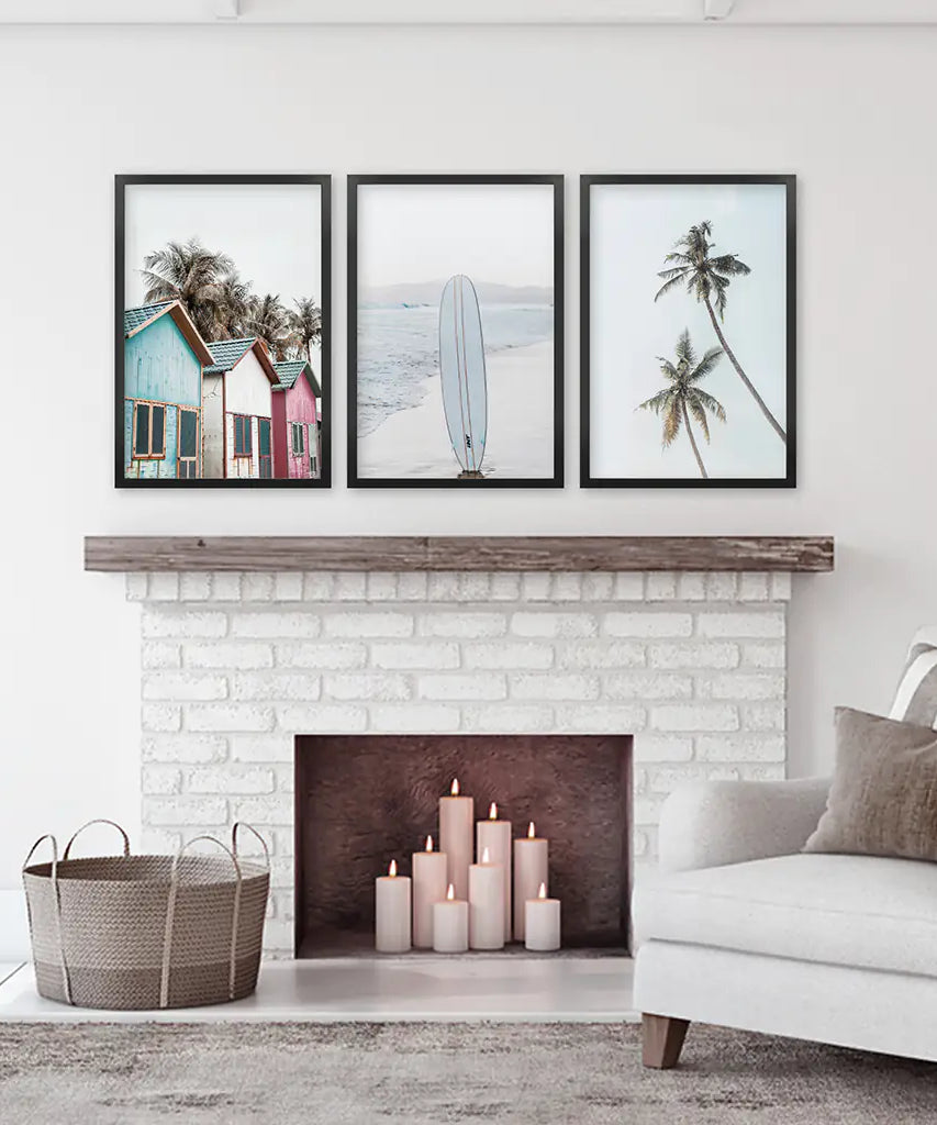Kalifornische Boho Wandkunst. Surfbrett, Palmen, Strand, Hütten