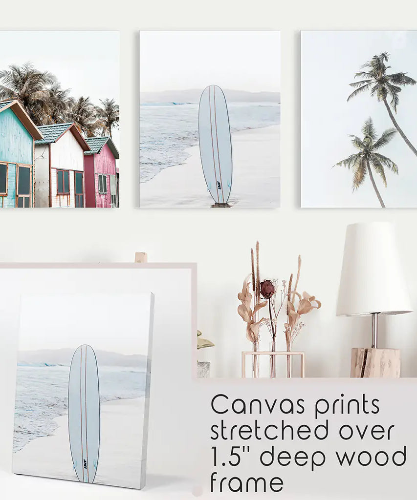 Kalifornische Boho Wandkunst. Surfbrett, Palmen, Strand, Hütten