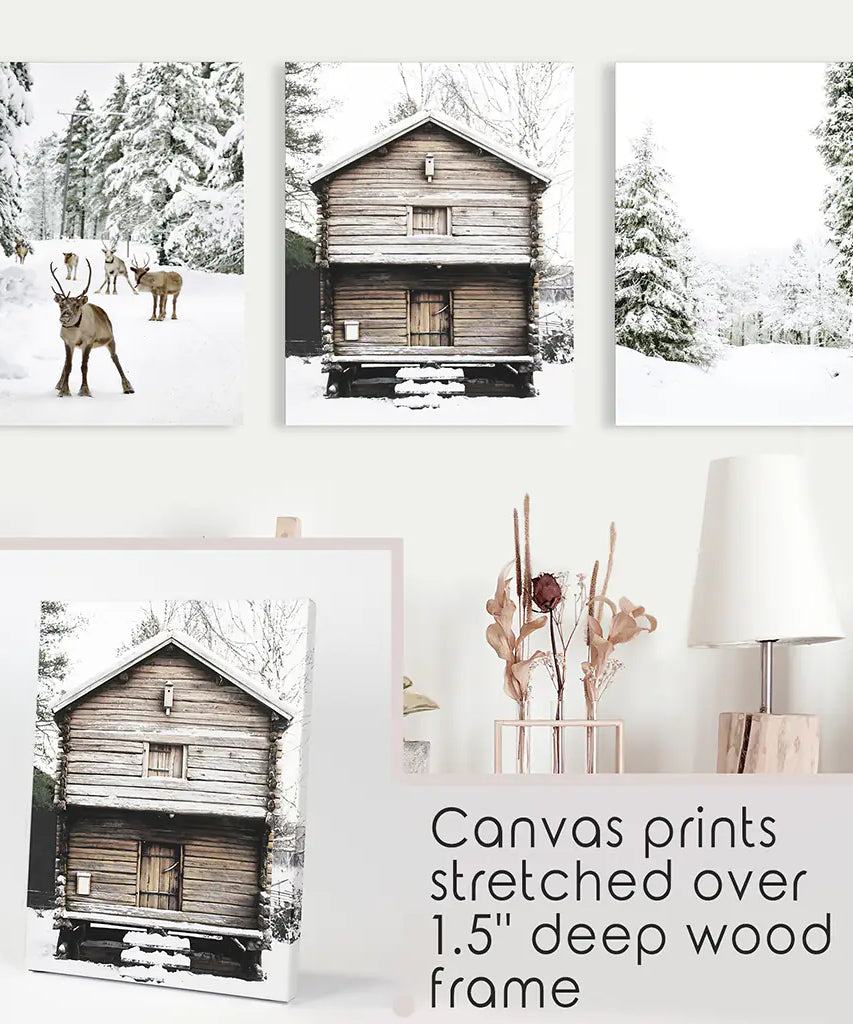 Wandbilder-Set im Weihnachts-Design. Rentier, Blockhütte, Wald