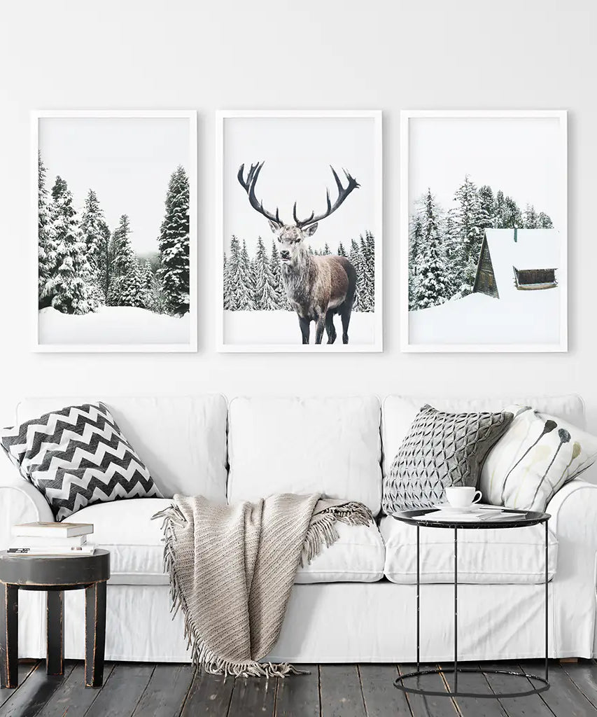 3-teilige Weihnachtswandkunst. Wald, Blockhütte, Rentier