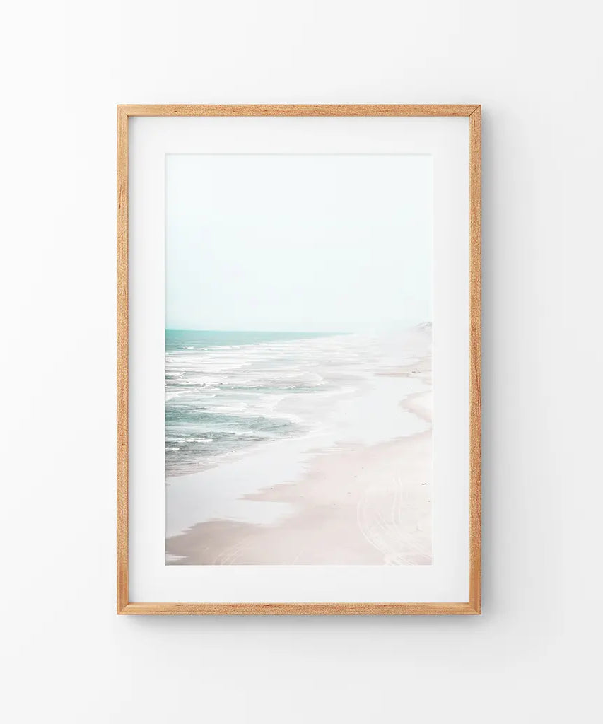 Beiger Kunstdruck für die Küste. Meereswellen