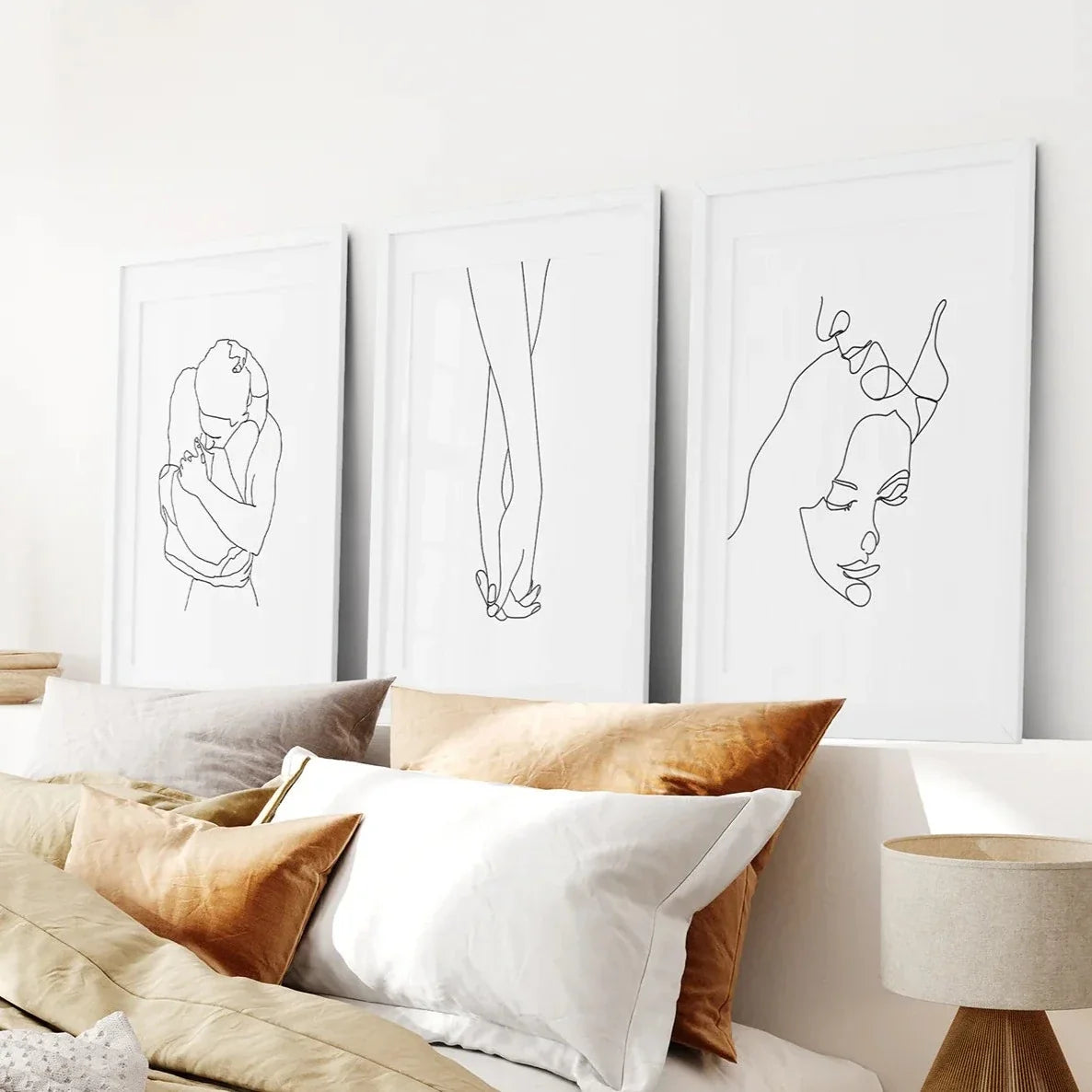 3-teiliges minimalistisches Linienkunst-Set. Pärchen, Händchen haltend