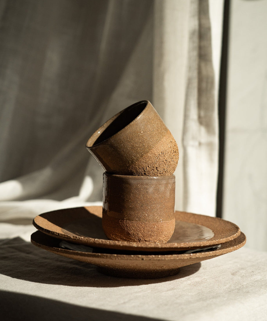 Handgemachte Keramik-Kaffeetasse – Rustikale, rosarote Steingut-Tasse