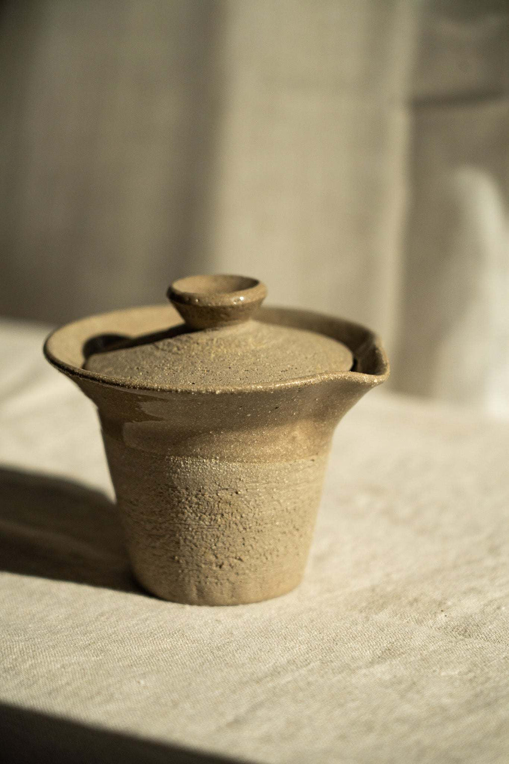 Handmade Stoneware Gaiwan – Gray with Speckles