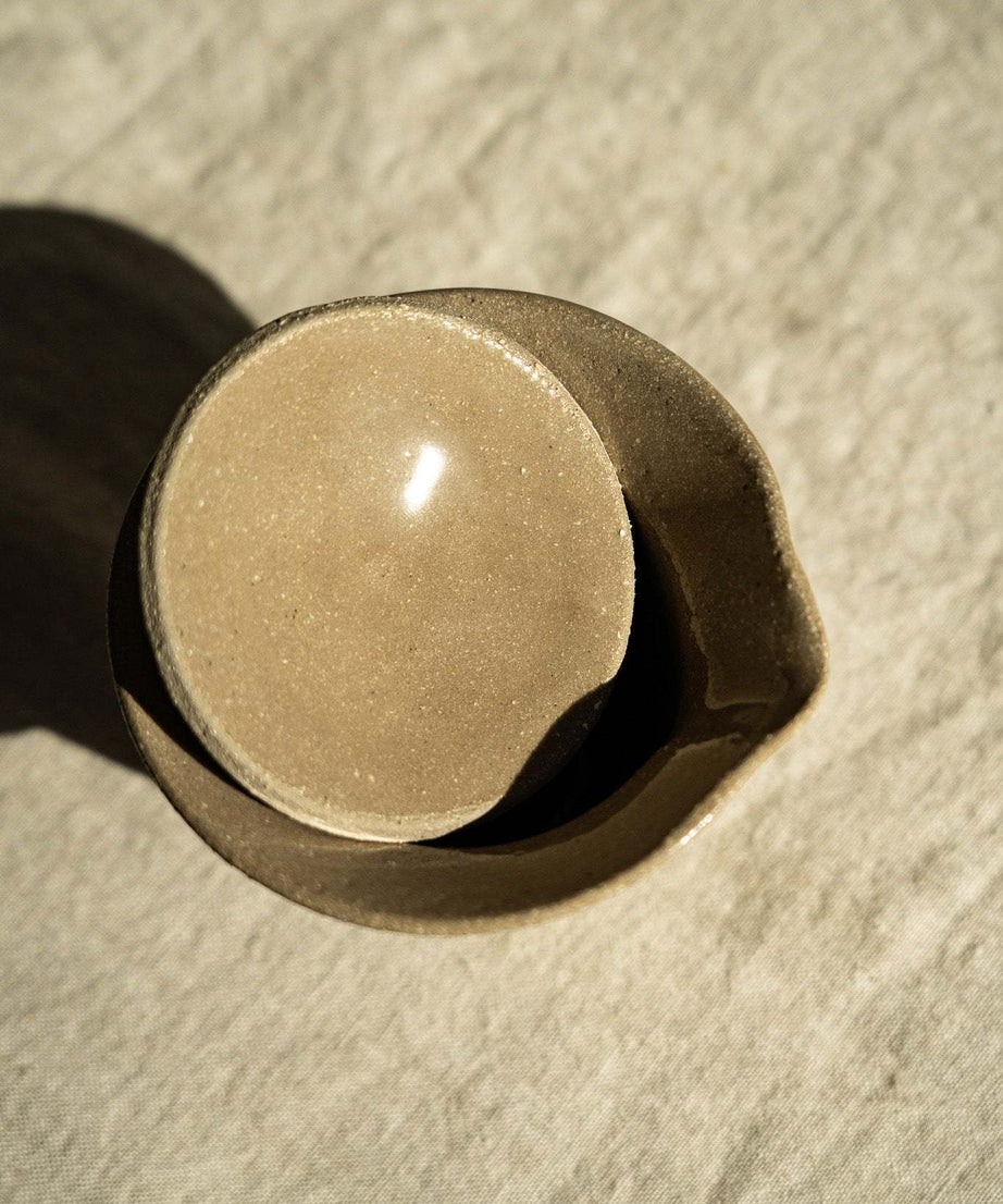 Handgefertigter Gaiwan aus Steinzeug – Grau mit Sprenkeln