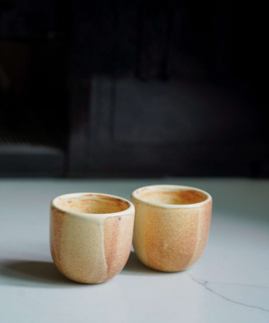 Espresso-Tasse aus beigem Steingut