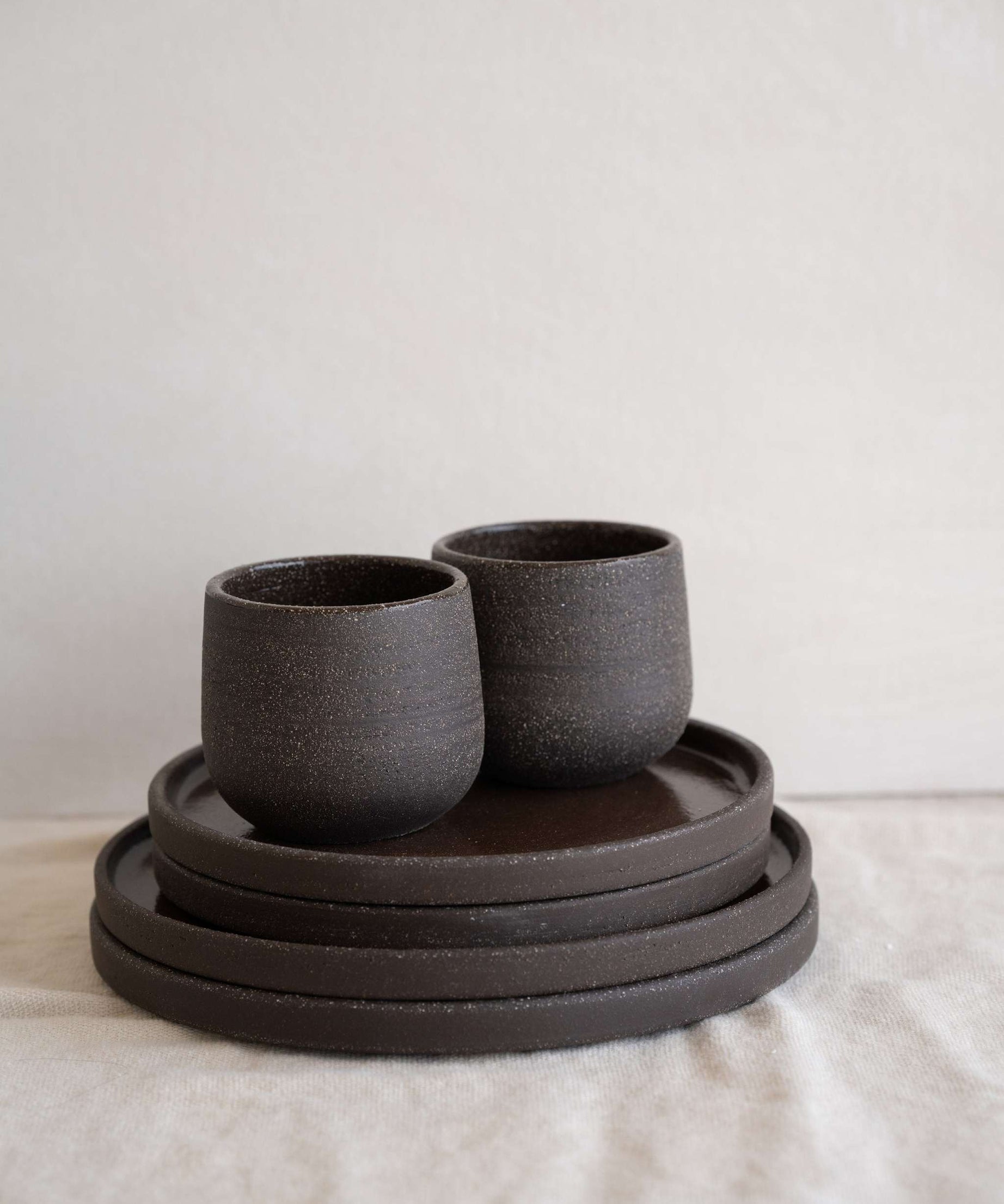 Handgemachte Steingut-Kaffeetasse „Pumpernickel“