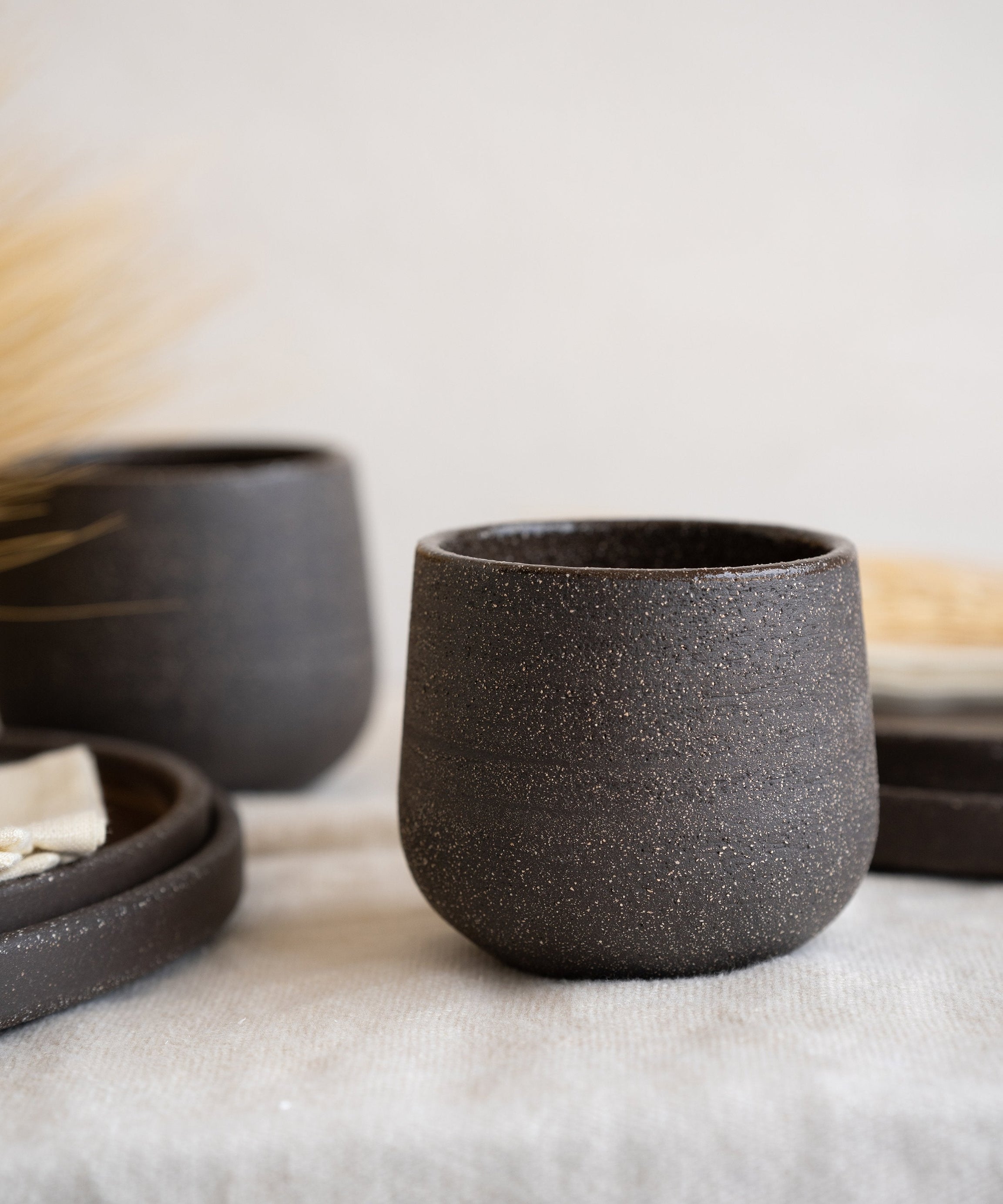 Handgemachte Steingut-Kaffeetasse „Pumpernickel“