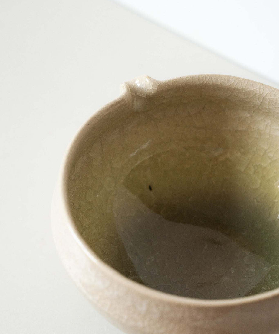 Handgefertigte Keramik-Matcha-Schale mit Ausgießer & passendem Tassenset