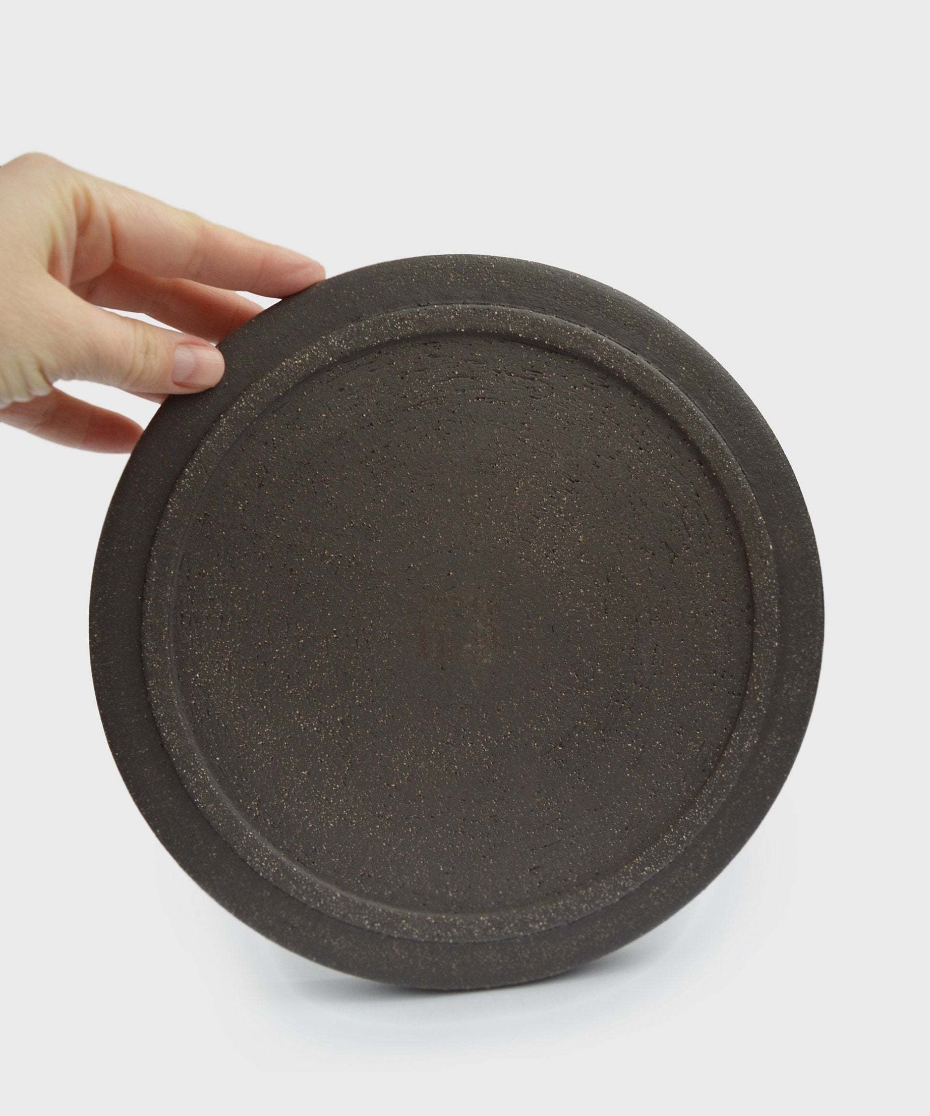 Handgefertigte Steingut-Speiseteller „Pumpernickel“