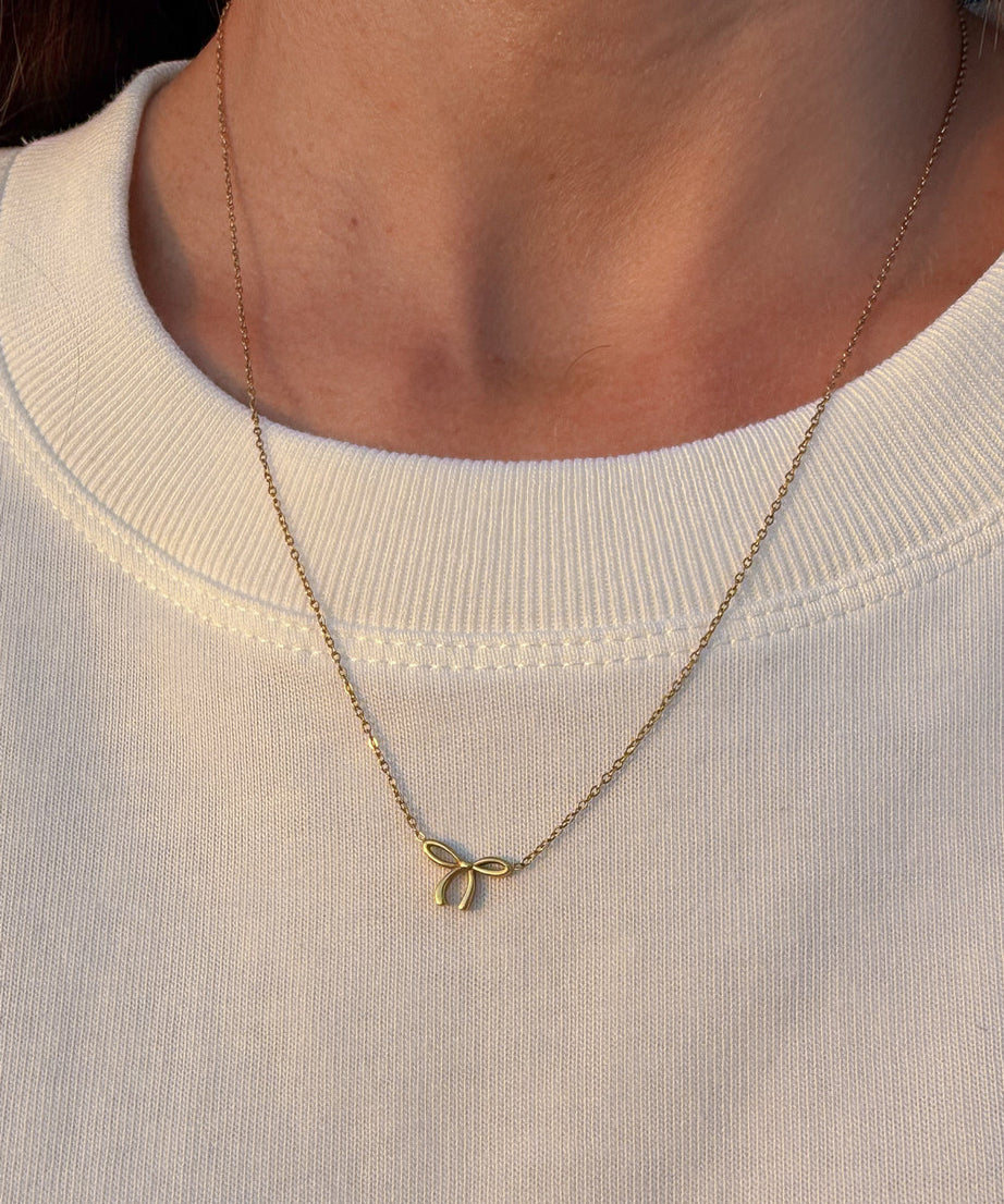 Dainty Bow Necklace