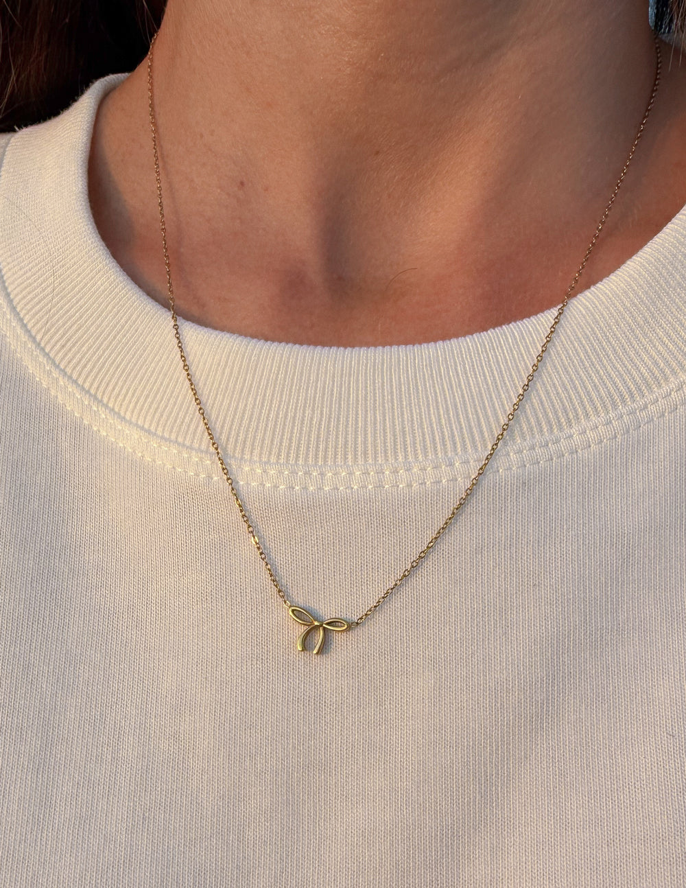 Dainty Bow Necklace