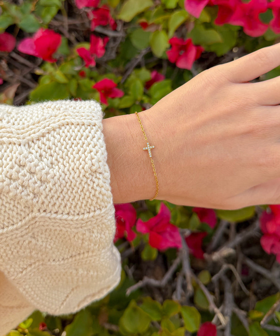 Dainty Gem Cross Link Bracelet