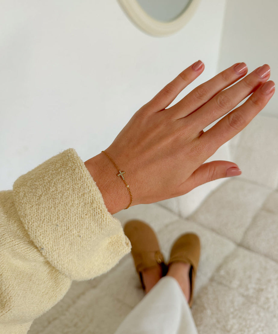 Dainty Gem Cross Link Bracelet