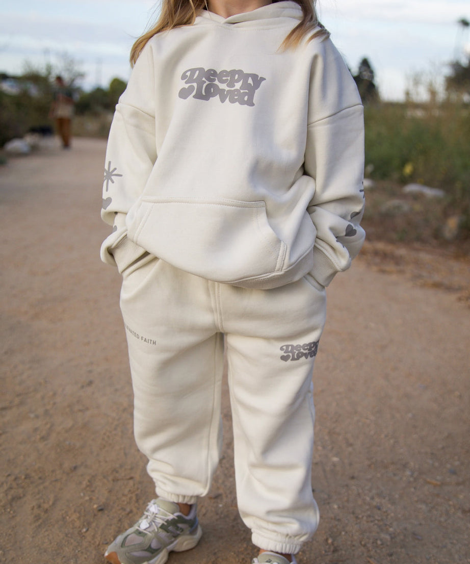Kinder Hoodie "Liebevoll geliebt"