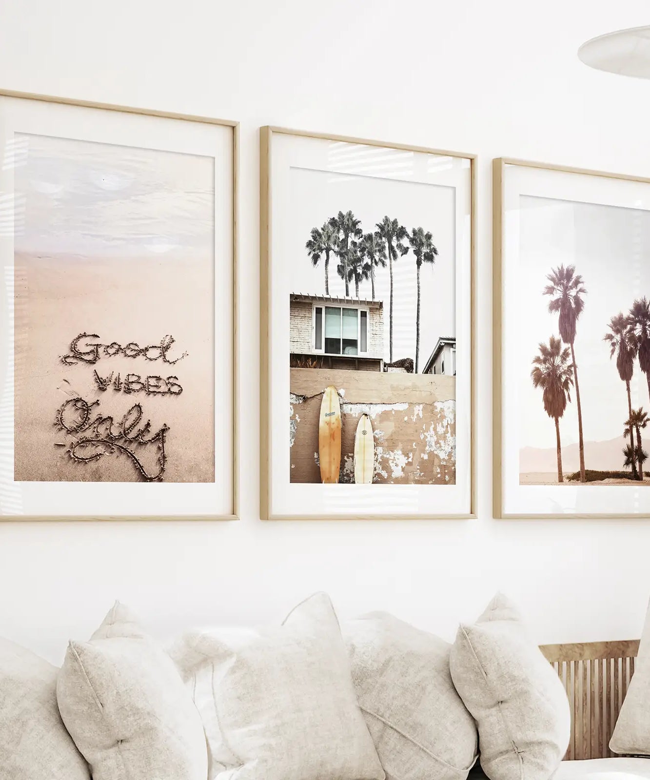 Boho-Stil Wanddekoration für den Küstenbereich. Good Vibes, Palmen, Surfen