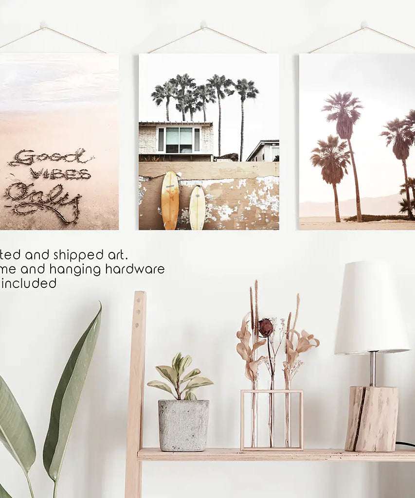 Boho-Stil Wanddekoration für den Küstenbereich. Good Vibes, Palmen, Surfen