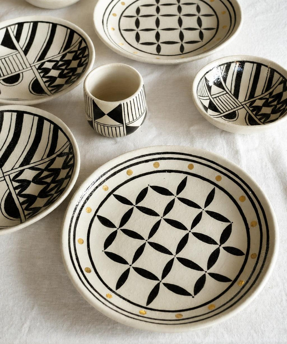 Handbemalter Steingut-Salatteller: Heritage Collection