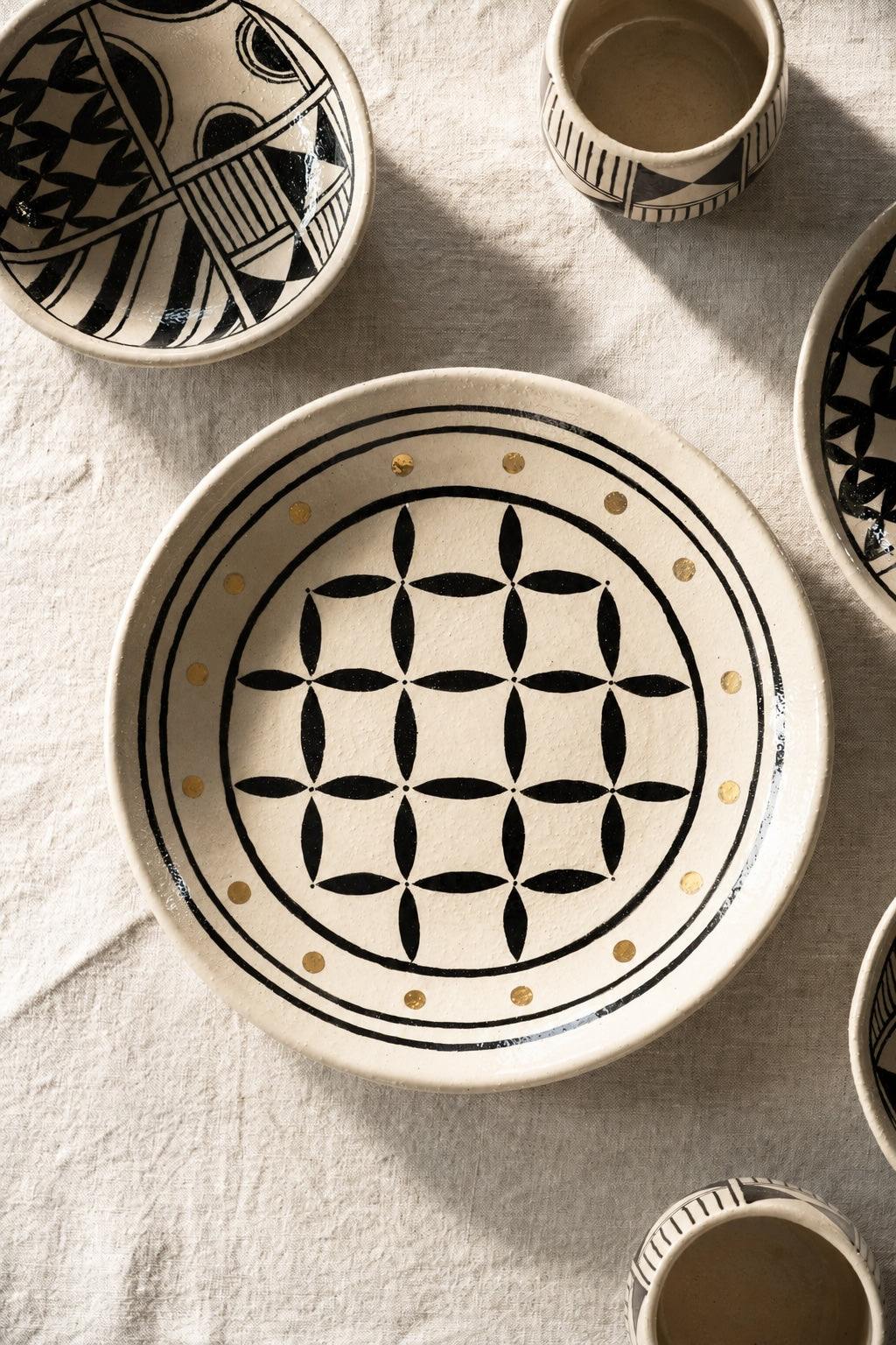 Hand Painted Stoneware Dinner Plate: Handmade Heritage Collection