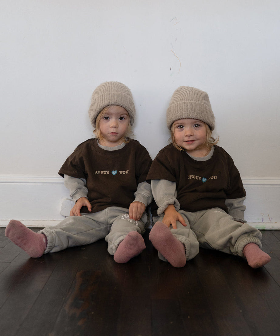Jesus liebt dich Kinder T-Shirt