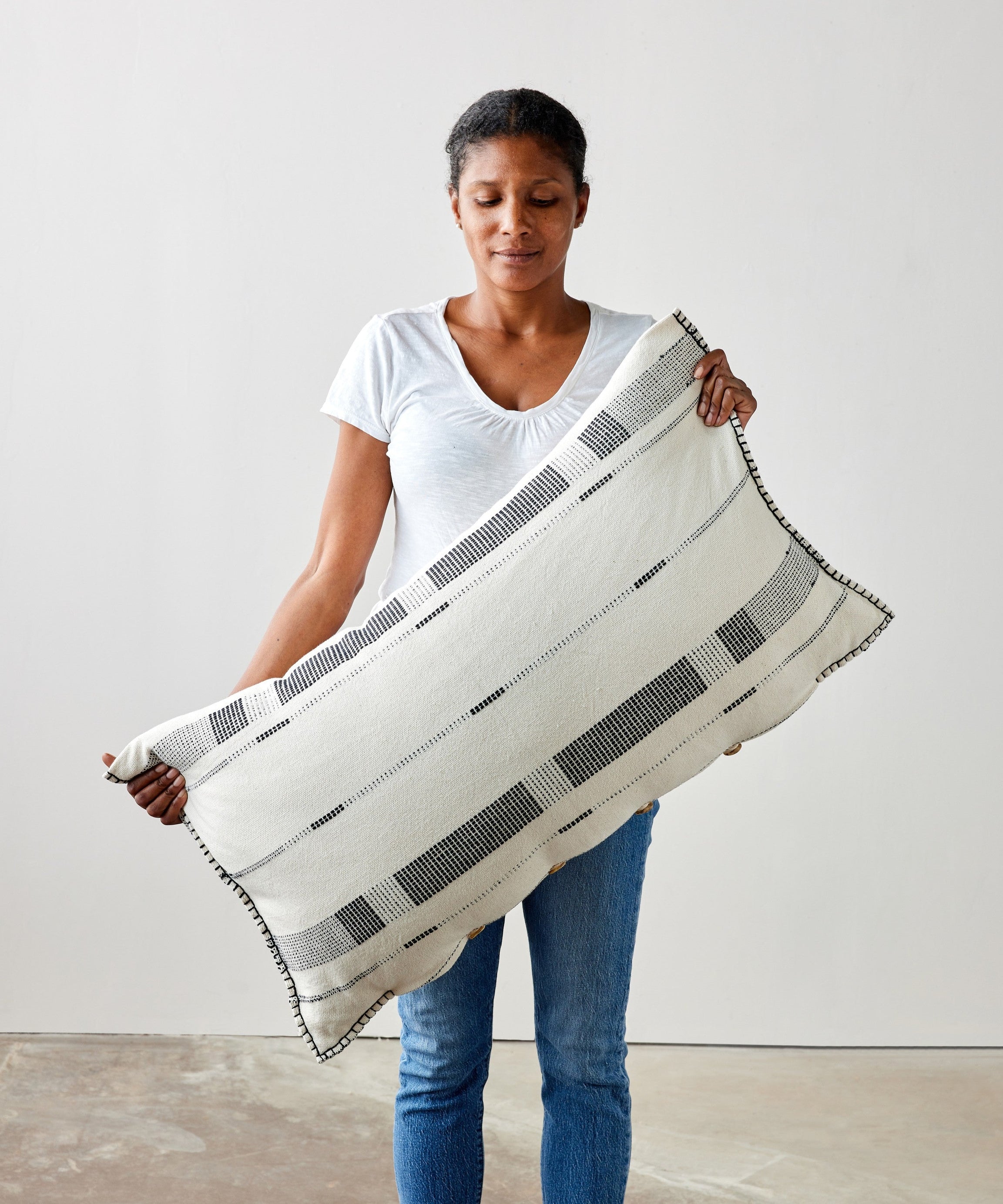 Fulcrum Onyx Oversized Cotton Lumbar Pillow
