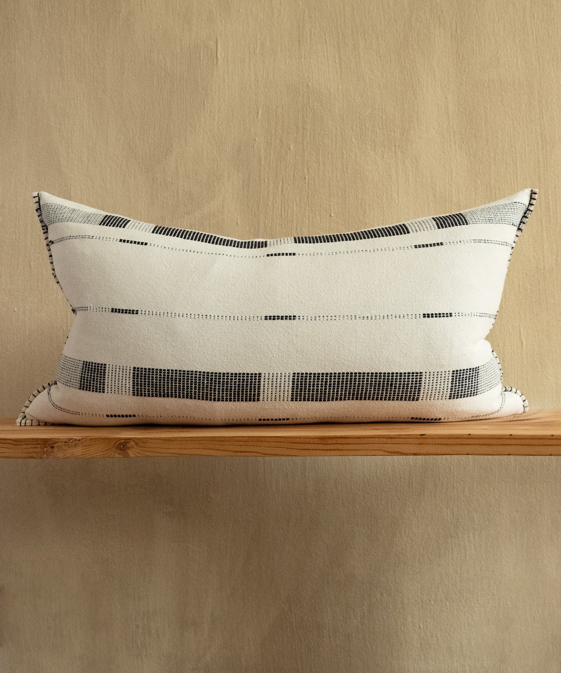Fulcrum Onyx Oversized Cotton Lumbar Pillow