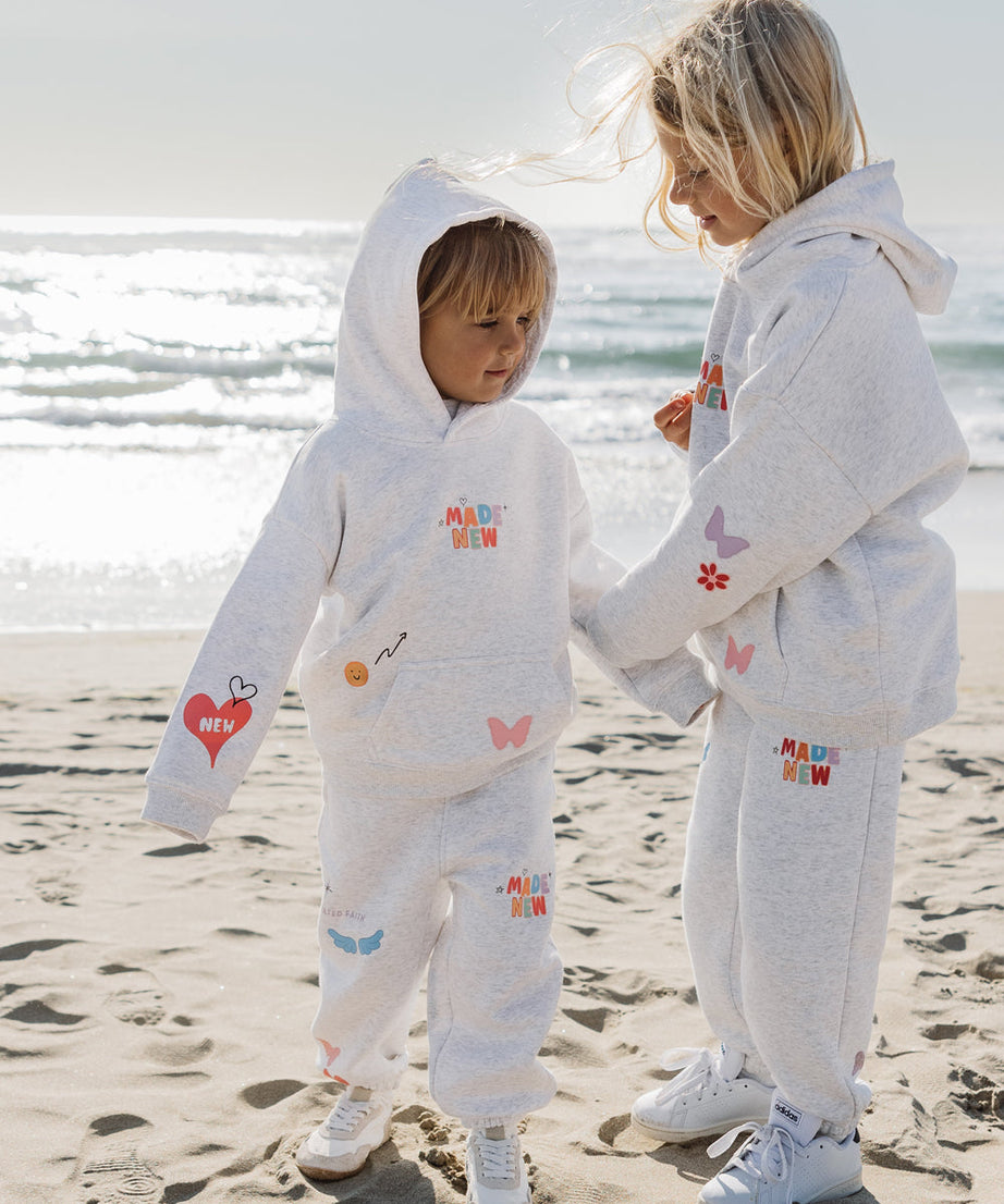 Neue Kinder-Sweatpants gefertigt