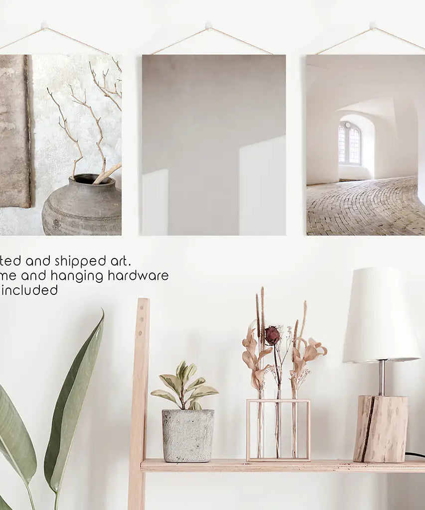 Minimalistische beigefarbene moderne Architektur, 3er-Set Drucke