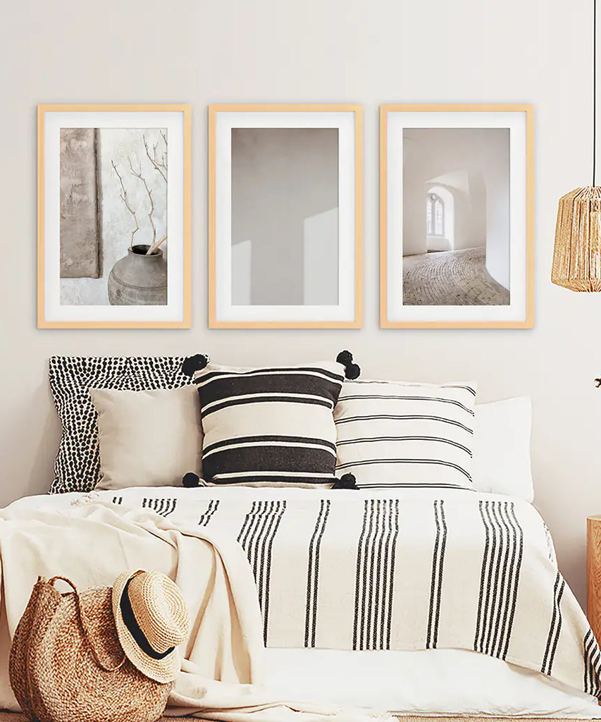 Minimalistische beigefarbene moderne Architektur, 3er-Set Drucke