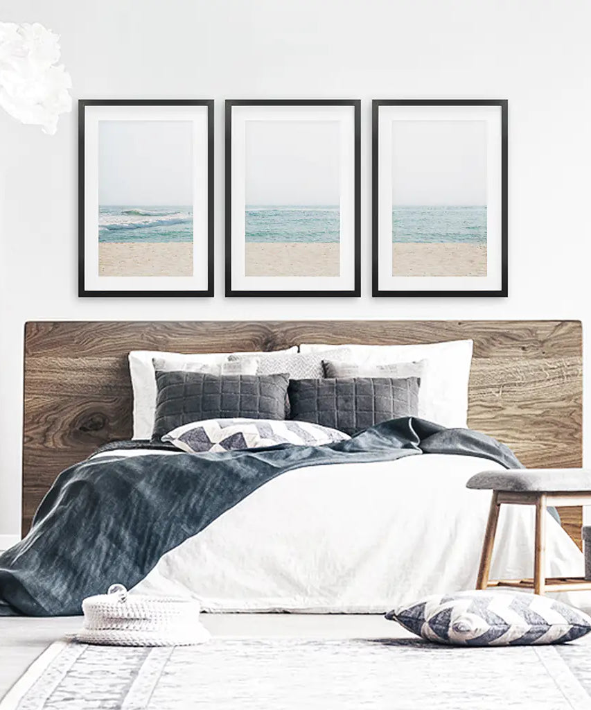 Beige Blau Minimalistische Meeresstrand-Fotografie. 3-teilige Wandkunst