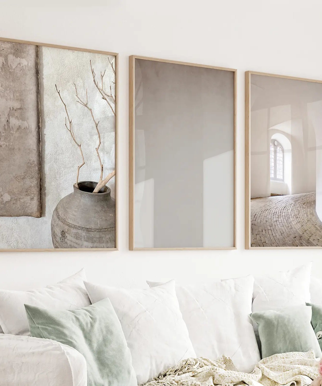 Minimalistische beigefarbene moderne Architektur, 3er-Set Drucke