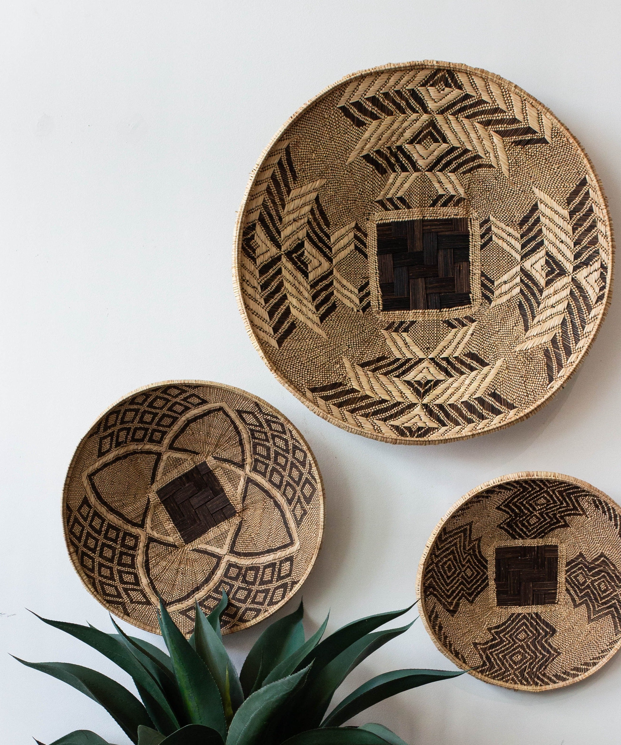 Statement Zambian Plateau African Wall Decor Basket