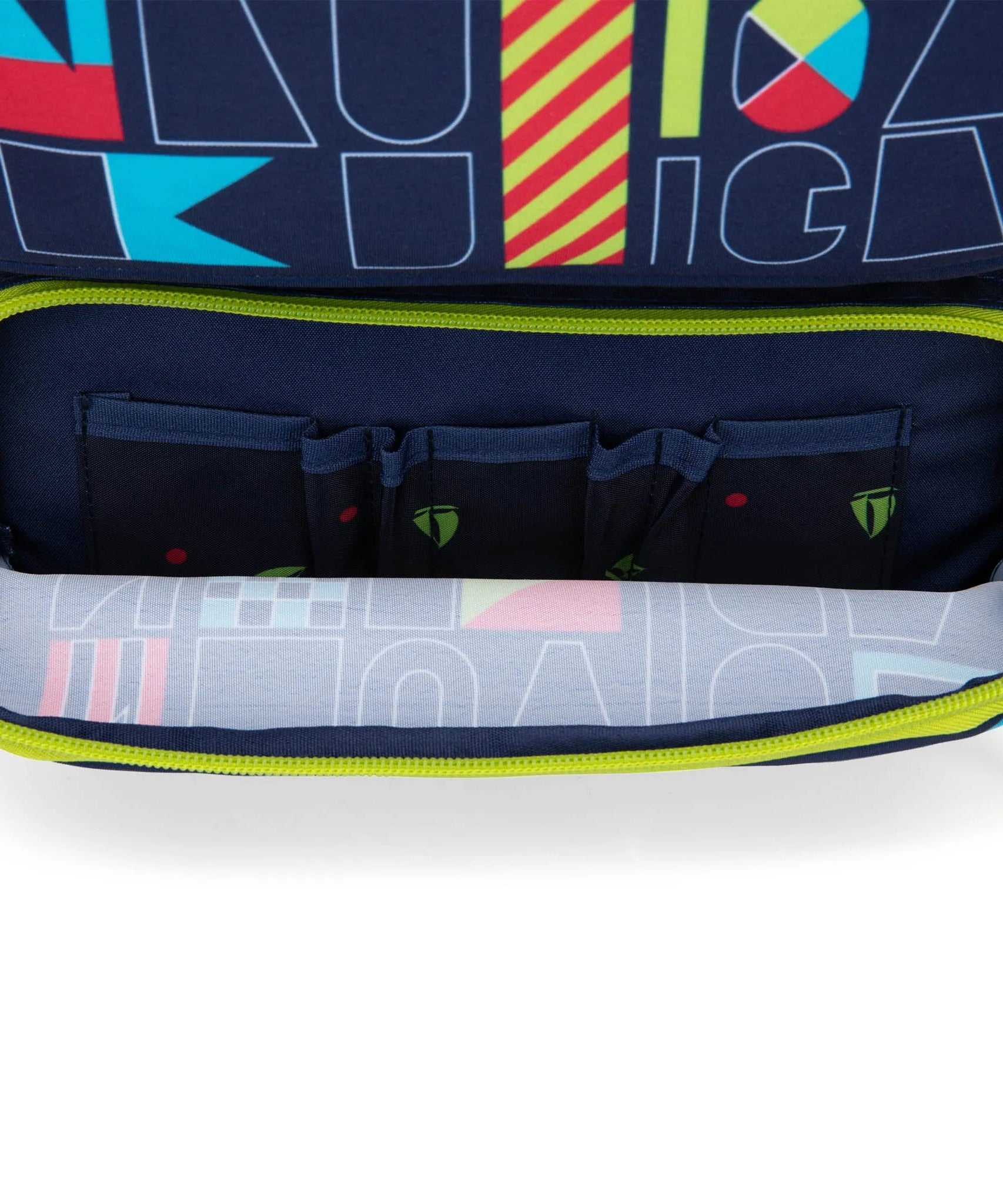 Kinderrucksack für die Schule | Flaggen | 40,6 cm hoch
