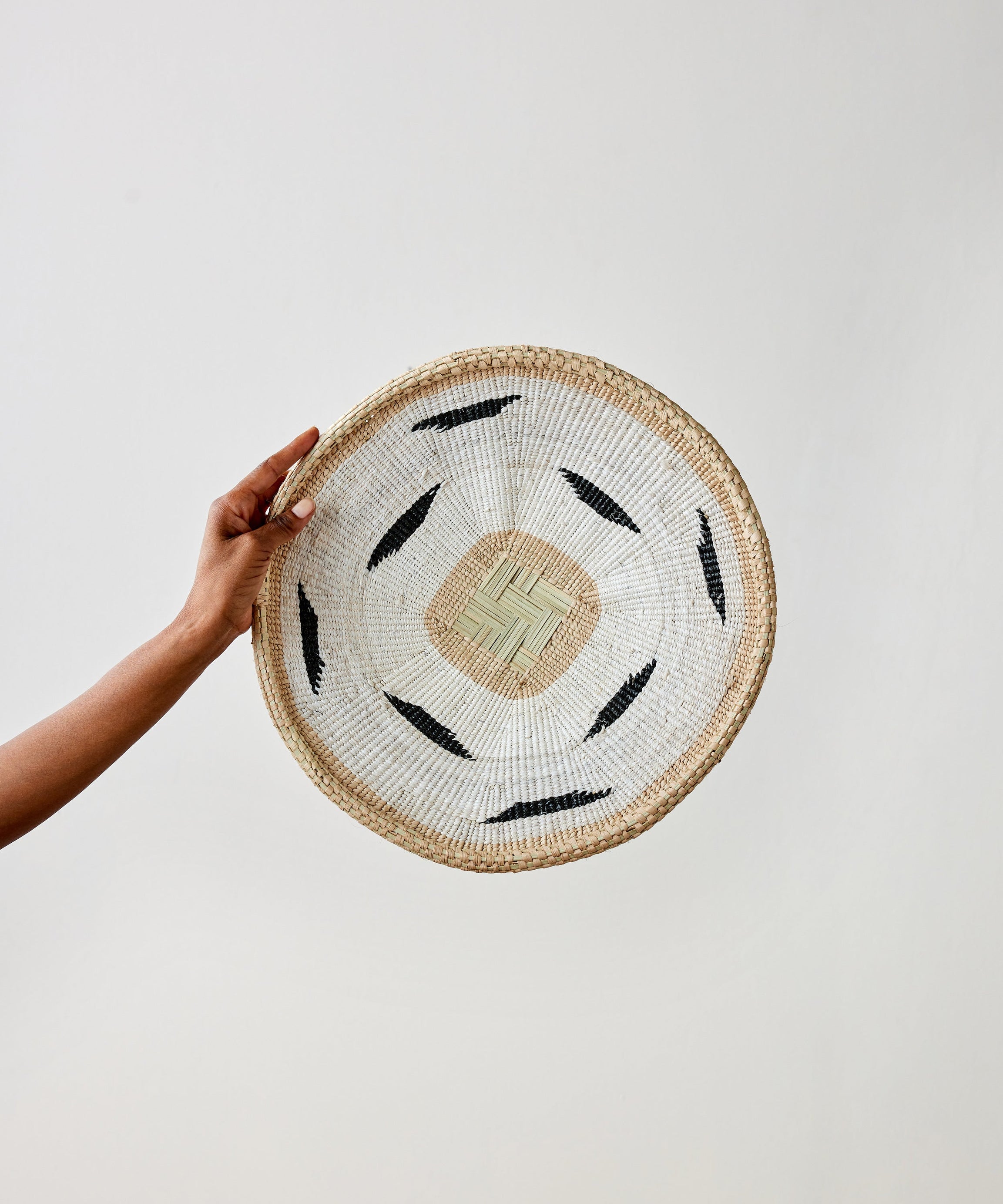 Nolyia White Flat Basket