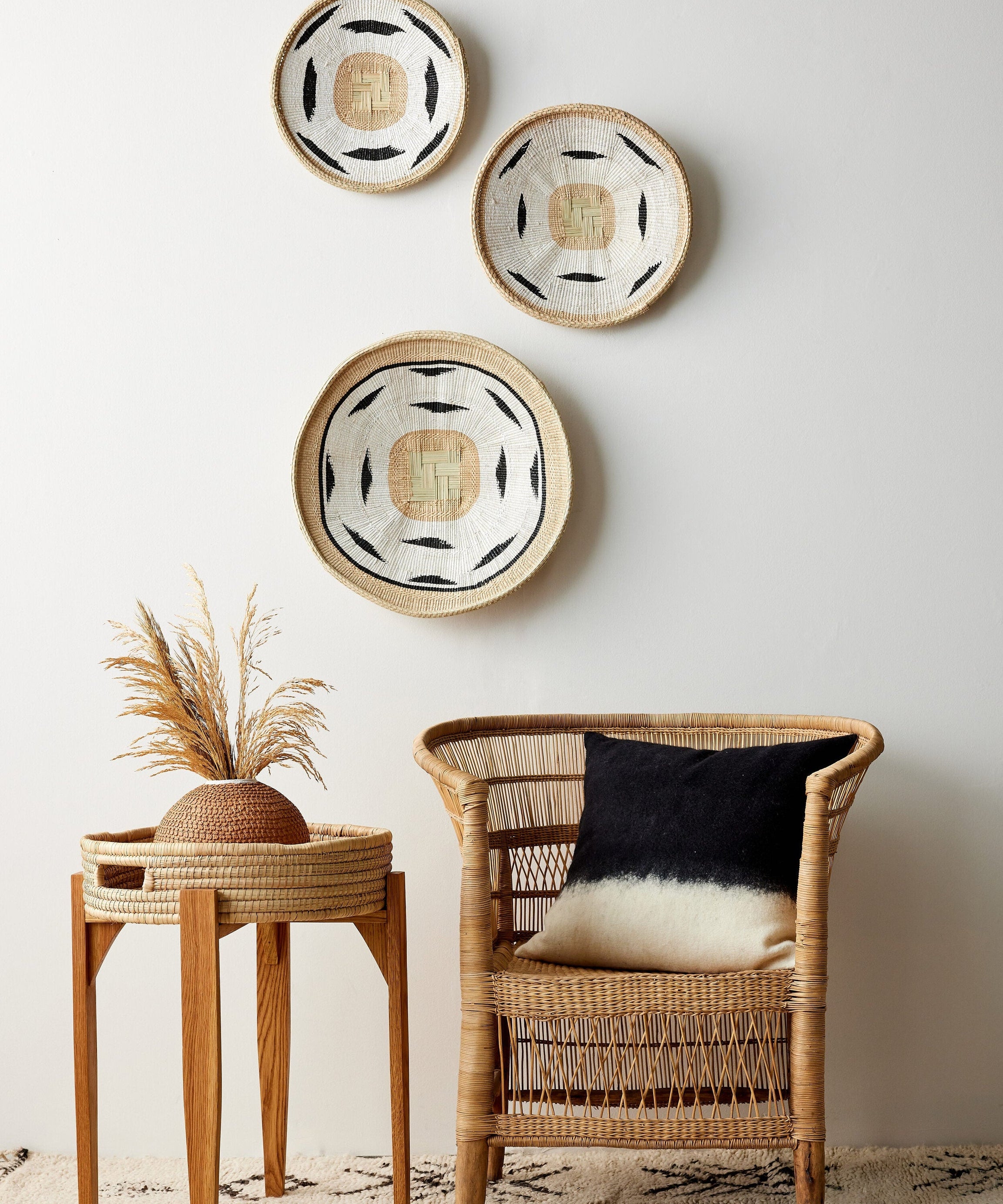 Nolyia White Flat Basket