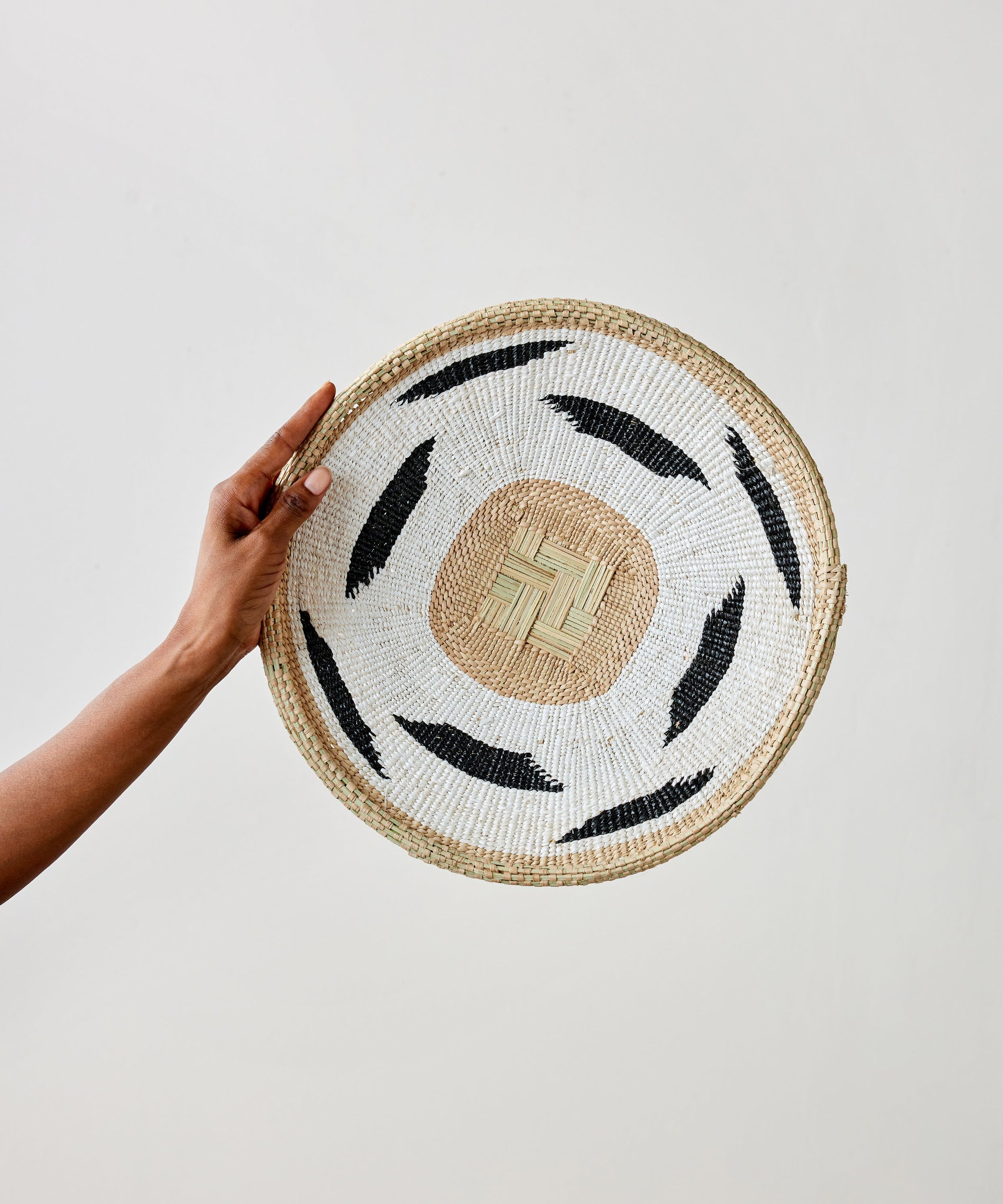 Nolyia White Flat Basket