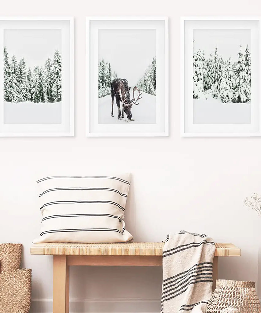 Nordisches Winter-Wandbild 3er-Set. Verschneiter Wald und Elch