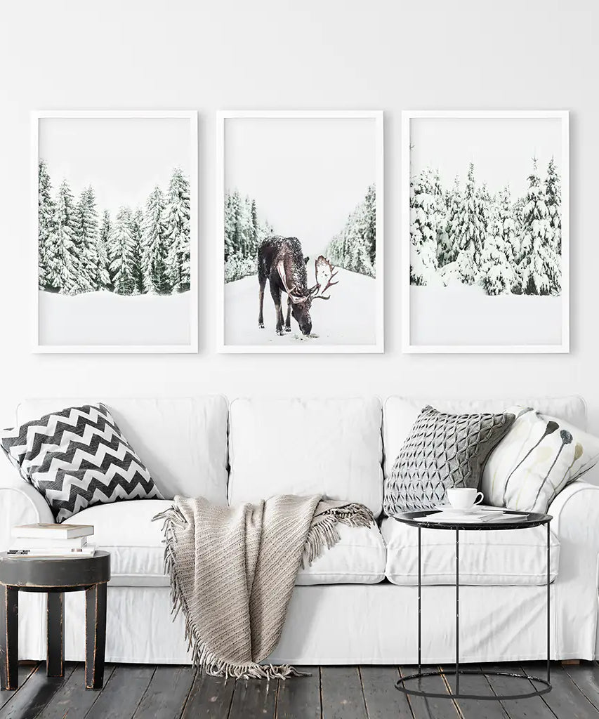 Nordisches Winter-Wandbild 3er-Set. Verschneiter Wald und Elch