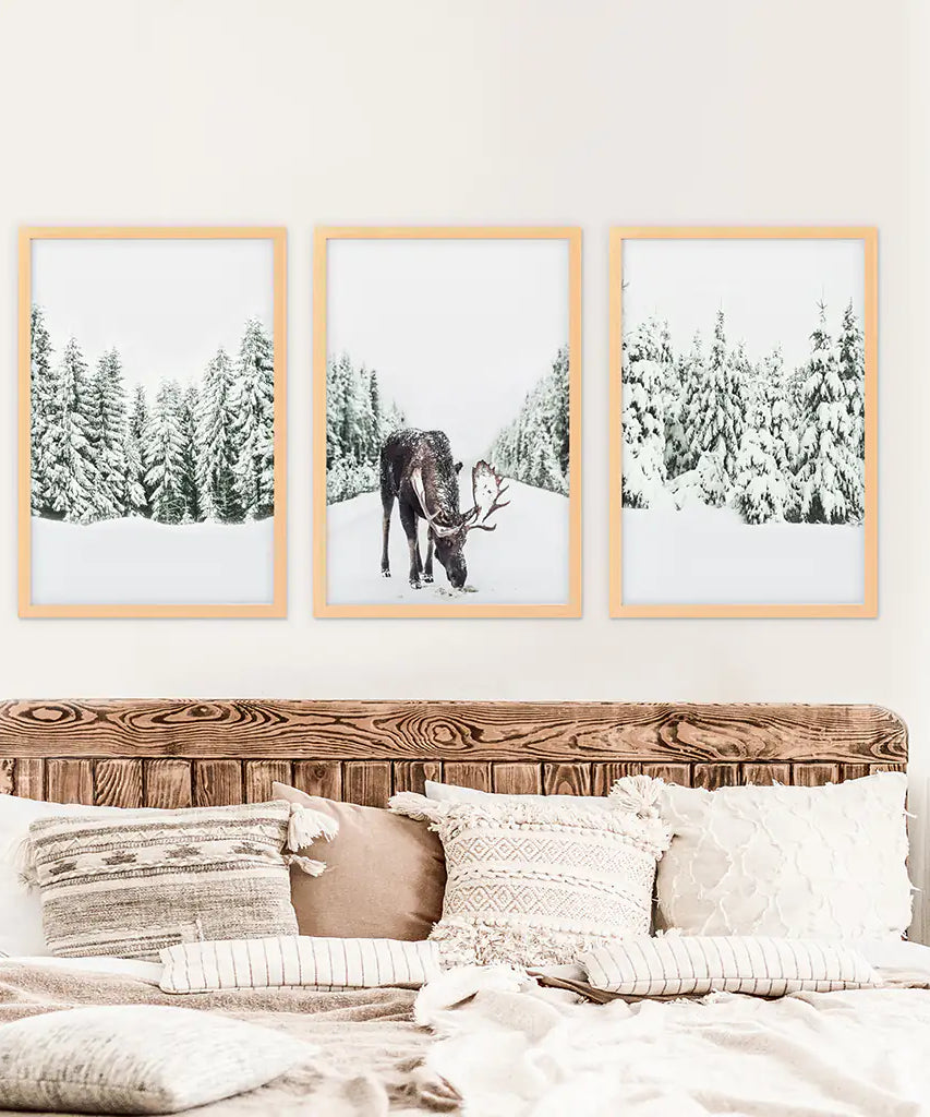 Nordisches Winter-Wandbild 3er-Set. Verschneiter Wald und Elch