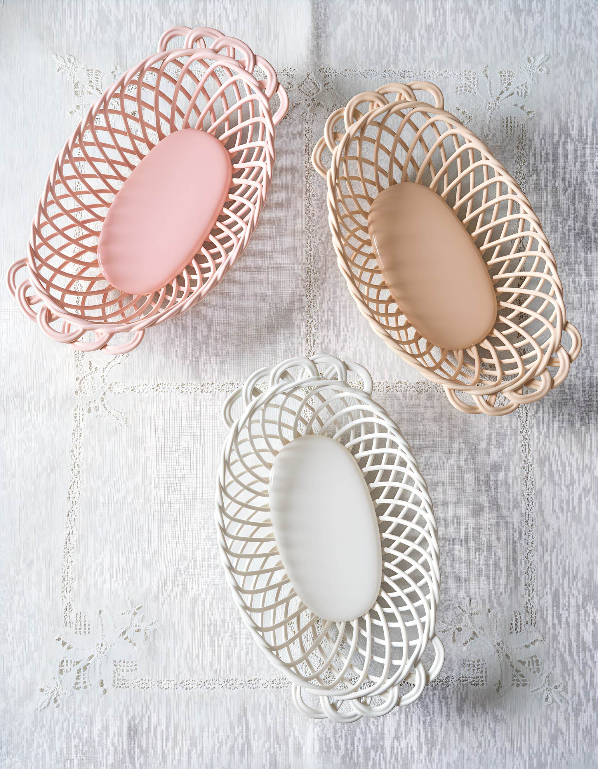 Ceramic Oval Basket – Hand-Woven Dish in White, Beige & Pink Glazed Porcelain