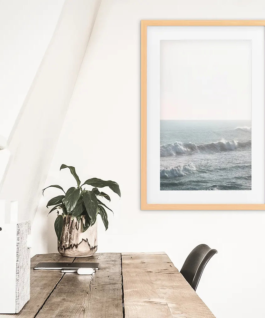 Druck: Rosa Sonnenuntergang und Meereswellen. Wandkunst für die Küste
