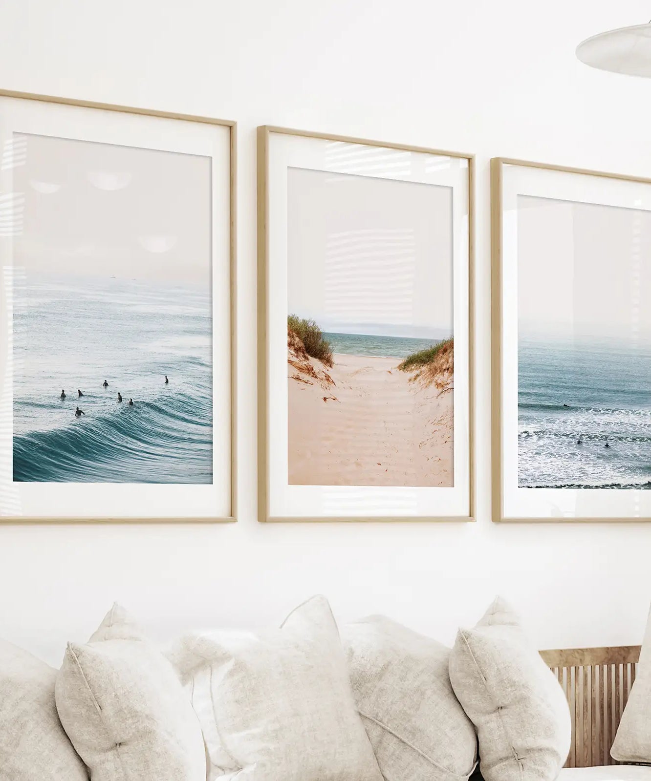 Modernes Strand Poster 3er Set. Sandstrand, Wellen, Surfer
