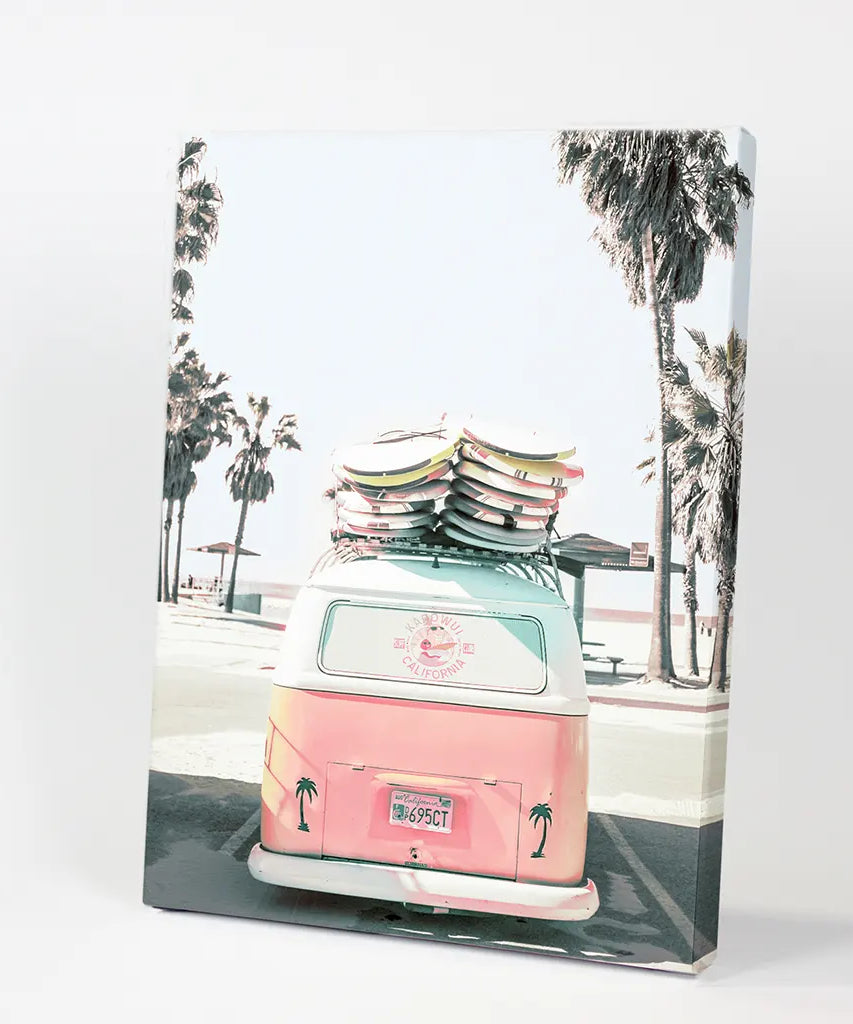 Pinker Vintage Van Kunstdruck. Tropisches Sommer Surfing Wandbild